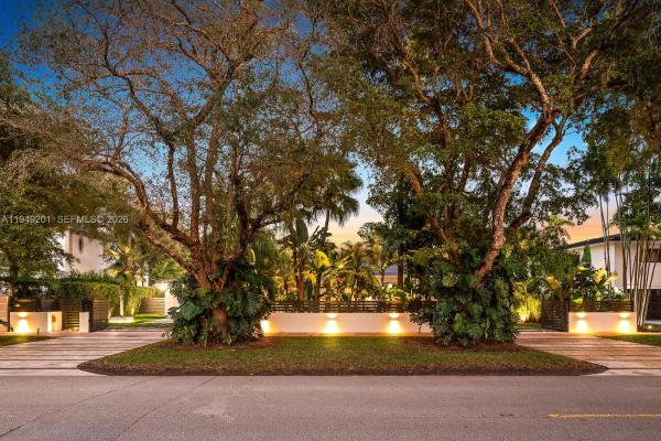 Riviera, 5907 Riviera Dr, Coral Gables, Florida 33146, image 1