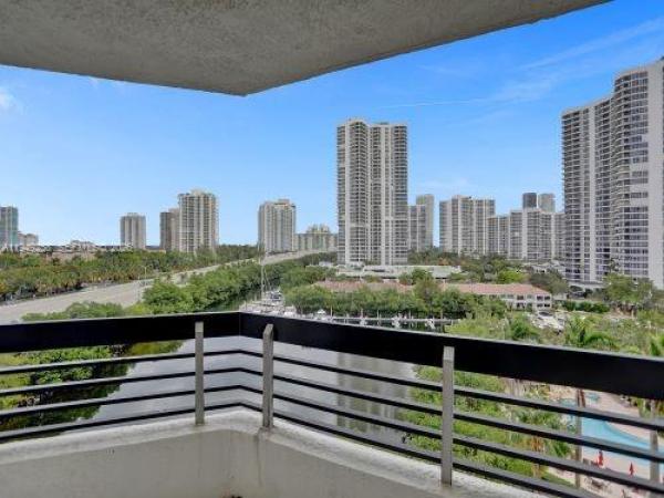 Mystic Pointe Tower 600, 3400 NE 192nd St #609, Aventura, Florida 33180, image 2
