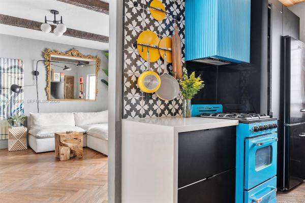 Pinetree Manor, 2858 Pine Tree Dr #4, Miami Beach, Florida 33140, image 1