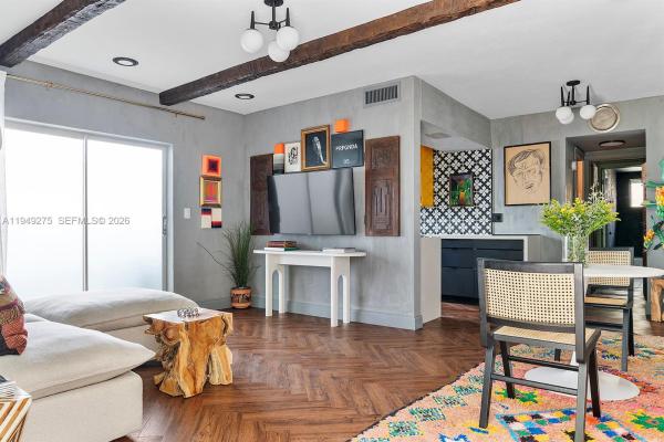 Pinetree Manor, 2858 Pine Tree Dr #4, Miami Beach, Florida 33140, image 3