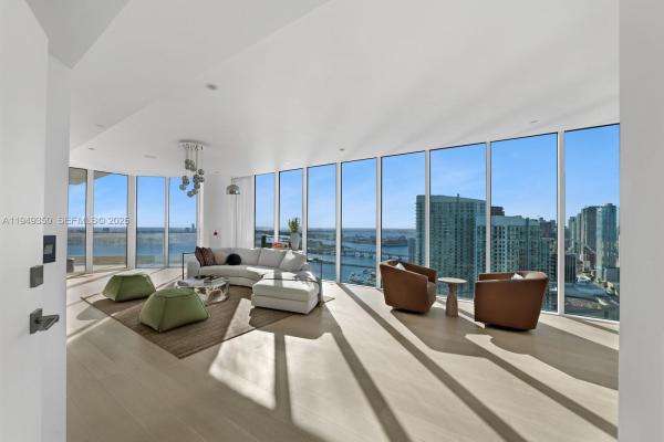 Paramount Bay, 2020 N Bayshore Dr #4302, Miami, Florida 33137, image 1