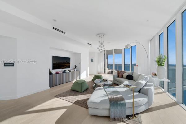 Paramount Bay, 2020 N Bayshore Dr #4302, Miami, Florida 33137, image 2