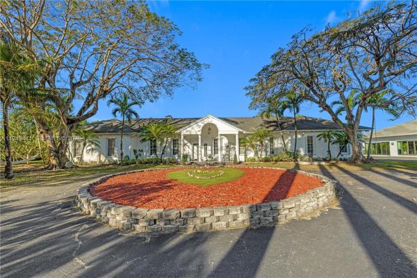 Redland No HOA, 27950 SW 182nd Ave, Redland, Florida 33031, image 2