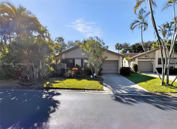 Sawgrass Village 2, 2214 Seagrape Cir, Coconut Creek, Florida 33066, image 1