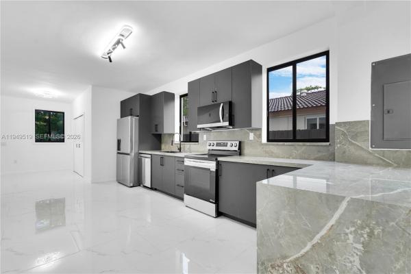 972 SW 44th Ave, Unincorporated Dade County, Florida 33134, image 3