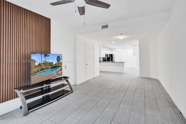 San Briana At Crystal Lake, 4183 Crystal Lake Dr, Deerfield Beach, Florida 33064, image 1