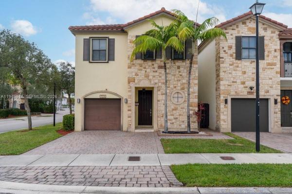 7026 NW 103rd Pl, Doral, Florida 33178, image 1