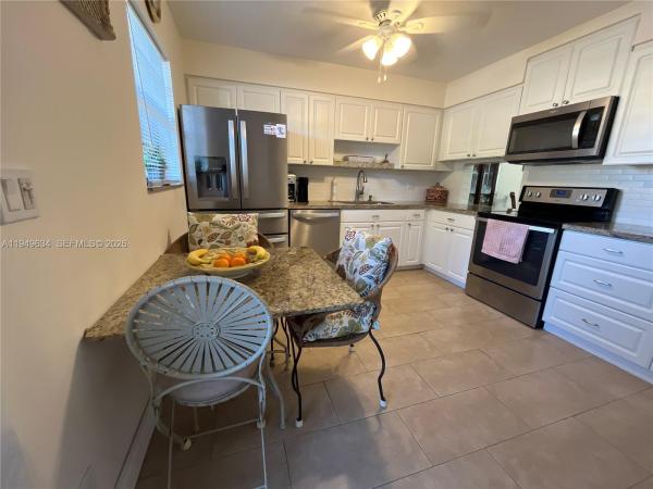 Villas At Carriage Hills Lakeside, 2 Briarwood Cir #112, Hollywood, Florida 33024, image 1