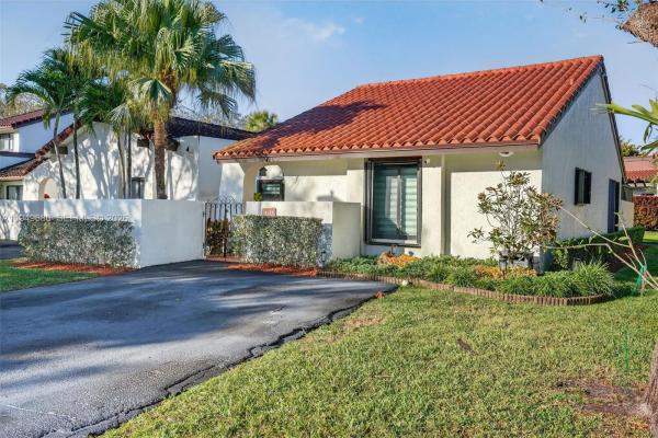 Town Villas In The Crossings, 11106 SW 133rd Pl, The Crossings, Florida 33186, image 3