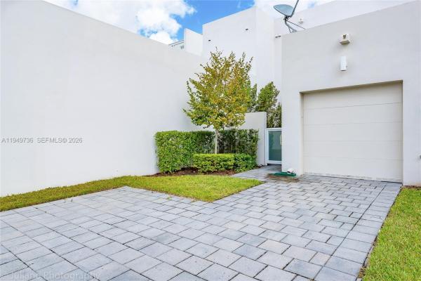 Landmark At Doral, 6402 NW 104th Path, Doral, Florida 33178, image 2