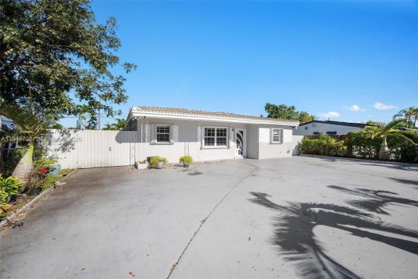 Hollywood Pines, 6231 Mayo St, Hollywood, Florida 33023, image 2