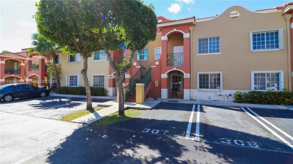 Vista Alegre Townhomes, 15330 SW 134th Pl #308, Three Lakes, Florida 33177, image 3