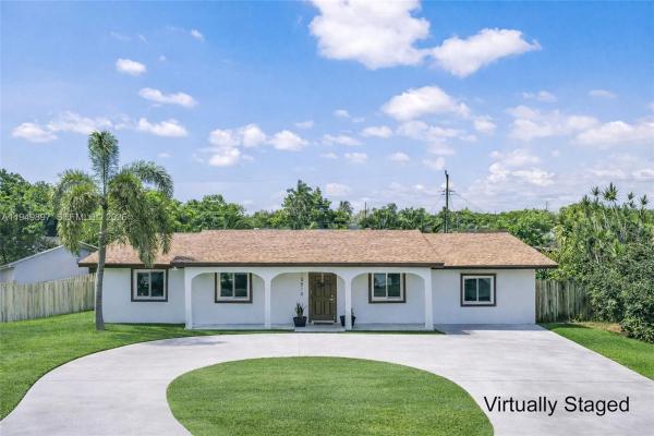 Fairway Pines, 10510 SW 160th St, Palmetto Estates, Florida 33157, image 2