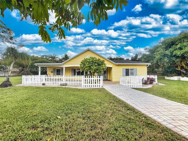 Century Royal Homes, 19280 SW 304th St, Redland, Florida 33030, image 3