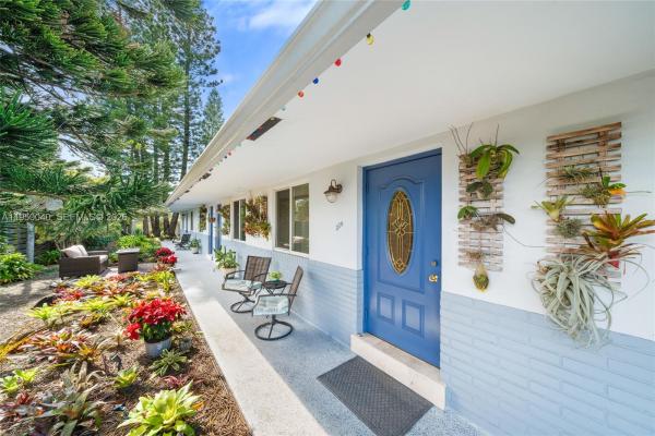 208 NE 4th St #1-2, Hallandale Beach, Florida 33009, image 1