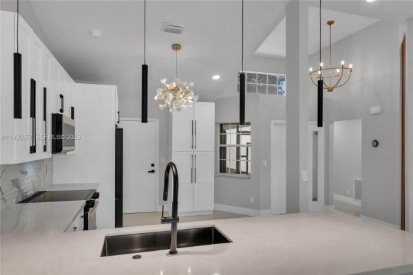 Emerald Pointe, 7889 Lake Sands Dr, Delray Beach, Florida 33446, image 2