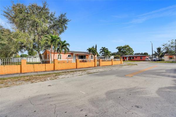 Golden Highland Estates, 16001 NW 28th Pl, Miami Gardens, Florida 33054, image 2