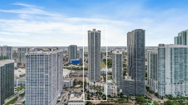 Opera Tower, 1750 N Bayshore Dr #3005, Miami, Florida 33132, image 1