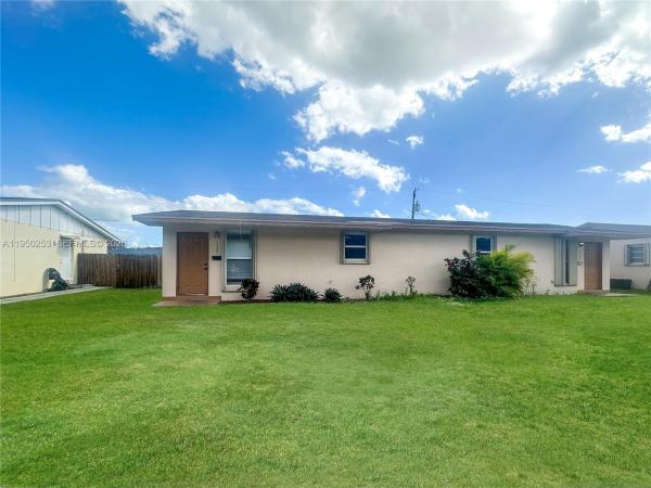 11332 SW 207th Dr, Unincorporated Dade County, Florida 33189, image 1