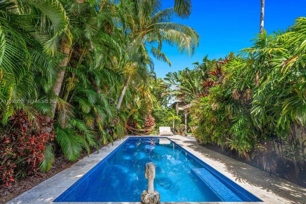 Mid Golf, 3701 Chase Ave, Miami Beach, Florida 33140, image 1