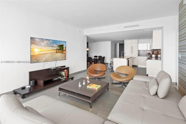 Reach Brickell City Centre, 68 SE 6th St #3703, Miami, Florida 33131, image 1