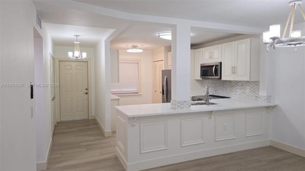 Palm Lakes, 370 NW 76th Ave #204, Margate, Florida 33063, image 1