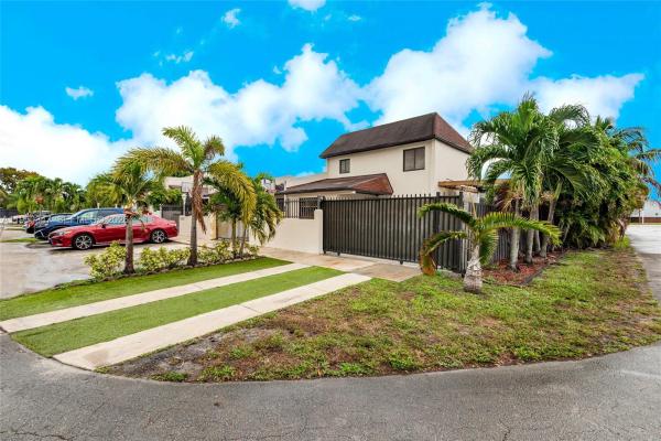 Lakes Of Acadia, 5565 NW 194th Ln, Miami Gardens, Florida 33055, image 1