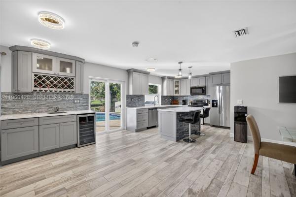 Jacaranda Lakes, 9090 NW 11th Ct, Plantation, Florida 33322, image 1