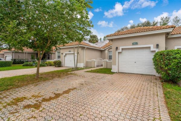 Regency Homes At Fairway Isles, 7980 S Aragon Blvd #2, Sunrise, Florida 33322, image 1