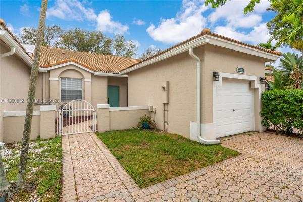Regency Homes At Fairway Isles, 7980 S Aragon Blvd #2, Sunrise, Florida 33322, image 2