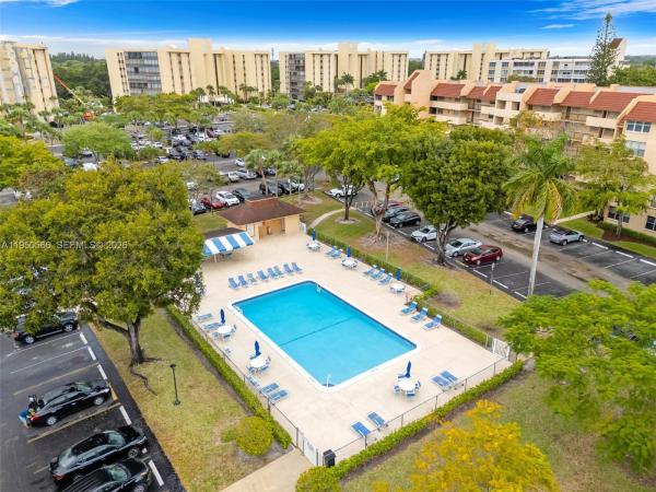 Environ 2, 7080 Environ Blvd #226, Lauderhill, Florida 33319, image 2