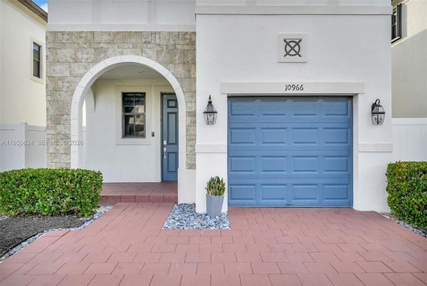Aquabella, 10966 W 35th Way, Hialeah, Florida 33018, image 2
