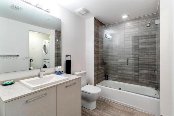 1010 Brickell, 1010 Brickell Ave #1404, Miami, Florida 33131, image 2