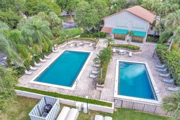 Kings Court West, 8446 SW 114th Pl, Kendall, Florida 33173, image 3