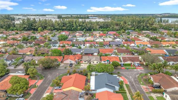 Vista, 12787 NW 10th Ln, Tamiami, Florida 33182, image 3