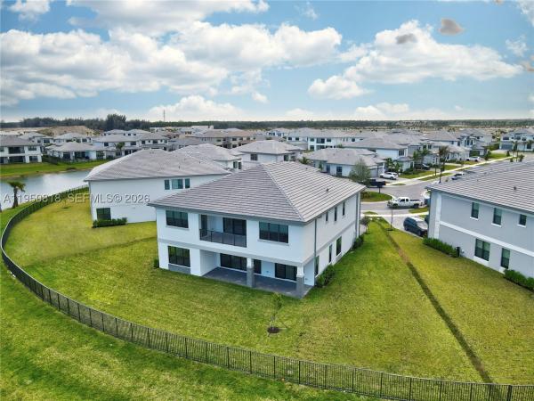 Apex At Avenir, 12865 Wingspan Ct, Palm Beach Gardens, Florida 33412, image 2