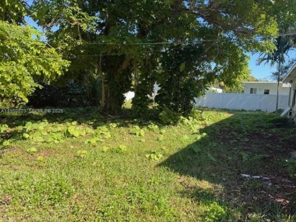 Yellowstone Park, 1101 SW 19th St, Fort Lauderdale, Florida 33315, image 2