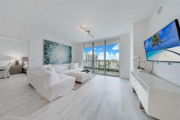 The Ivy At Riverfront, 90 SW 3rd St #3109, Miami, Florida 33130, image 1
