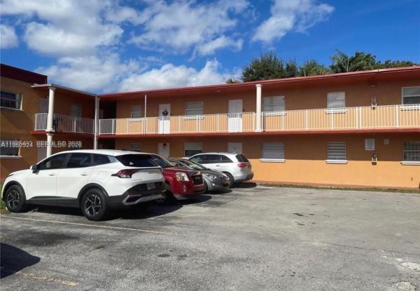 Bella Luna, 1245 W 24th St #123, Hialeah, Florida 33010, image 1