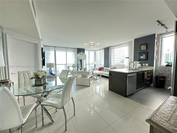 500 Brickell East, 500 Brickell Ave #3302, Miami, Florida 33131, image 1