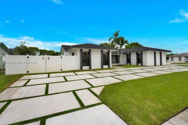 Hollywood, Florida 33021, image 1