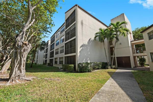Cypress Bend, 2302 S Cypress Bend Dr #210, Pompano Beach, Florida 33069, image 1