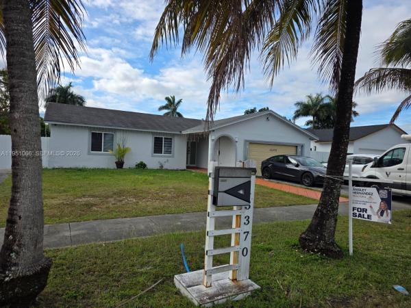 Meadow Wood Manor, 13370 SW 261st Ter, Princeton, Florida 33032, image 2
