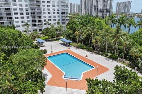Admirals Port West, 2801 NE 183rd St #515W, Aventura, Florida 33160, image 2