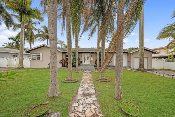 Hollywood Little Ranches, 2534 Monroe St, Hollywood, Florida 33020, image 1