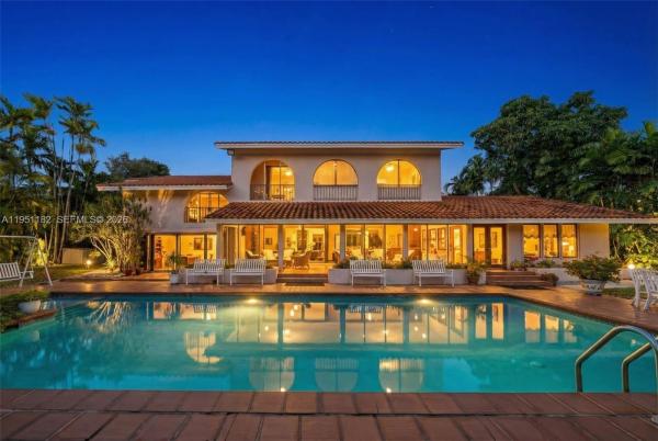 Riviera, 6636 Riviera Dr, Coral Gables, Florida 33146, image 3