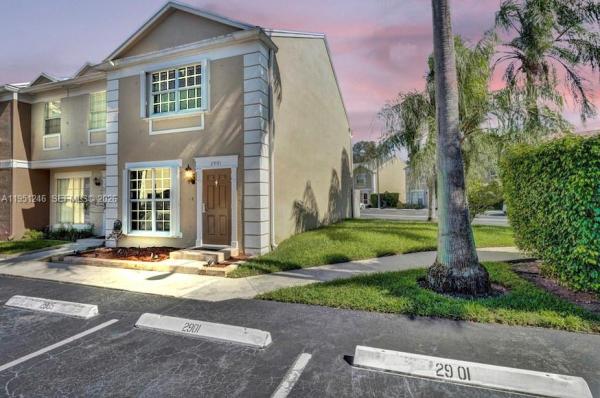 Crown Colony, 2901 Dorchester Ln, Cooper City, Florida 33026, image 3