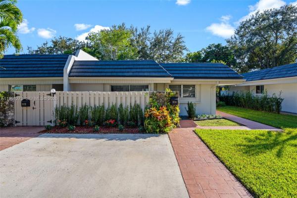8134 SW 83rd St, Unincorporated Dade County, Florida 33143, image 1