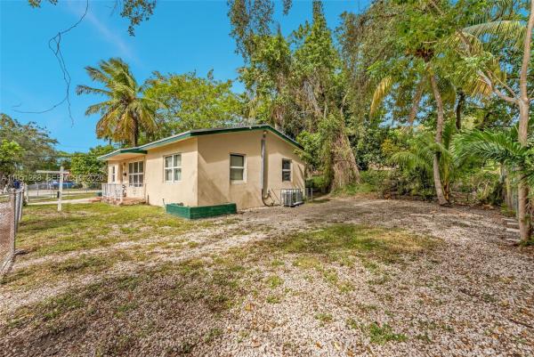 Inglewood Gardens, 101 NE 63rd St, Miami, Florida 33138, image 3