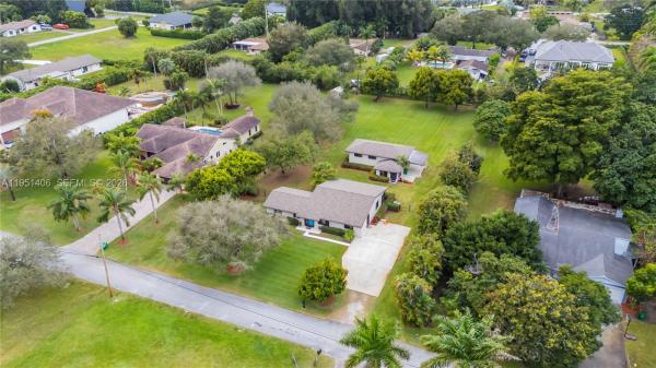 Paradise Farms, 2751 SW 137th Ter, Davie, Florida 33330, image 2